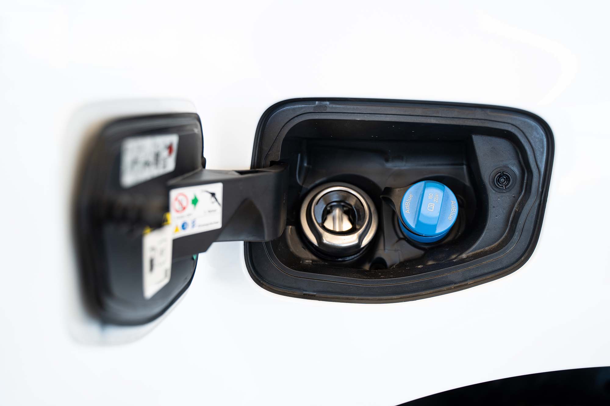 Mitä on AdBlue ja voiko dieselautolla ajaa ilman sitä?